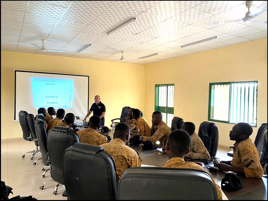 Formation et briefing opérationnel